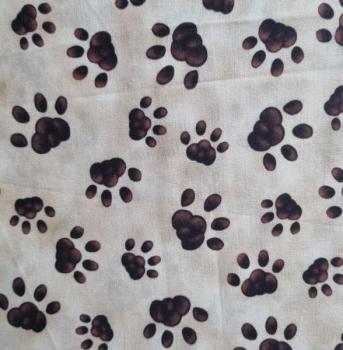 Patchworkbaumwolle Cream paw print Pfoten auf beige Quilting Treasure