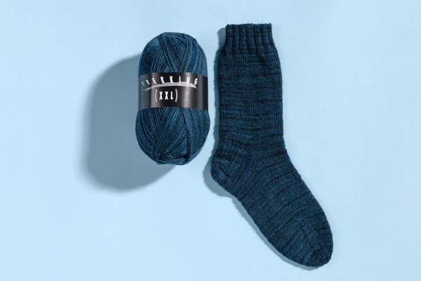Trekking 4-fach Color Sockenwolle Fb. 822 petrol-blau von Atelier Zitron