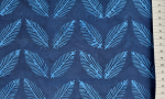 Batik Patchworkstoff Pura Vida Indigo von Shayla Wolf für Anthology