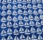 Batikstoff Island batiks Sail away Blau mit weißen Schiffchen